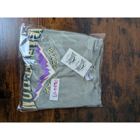 Vintage Pikes Peak Marathon Shirt Small Hanes Beefy Pikes Ascent NWT Y2K